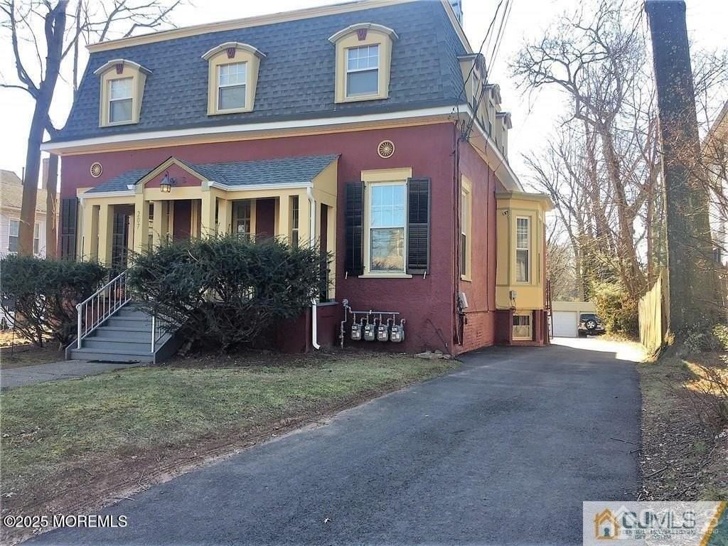 207 Woodbridge Ave #A
