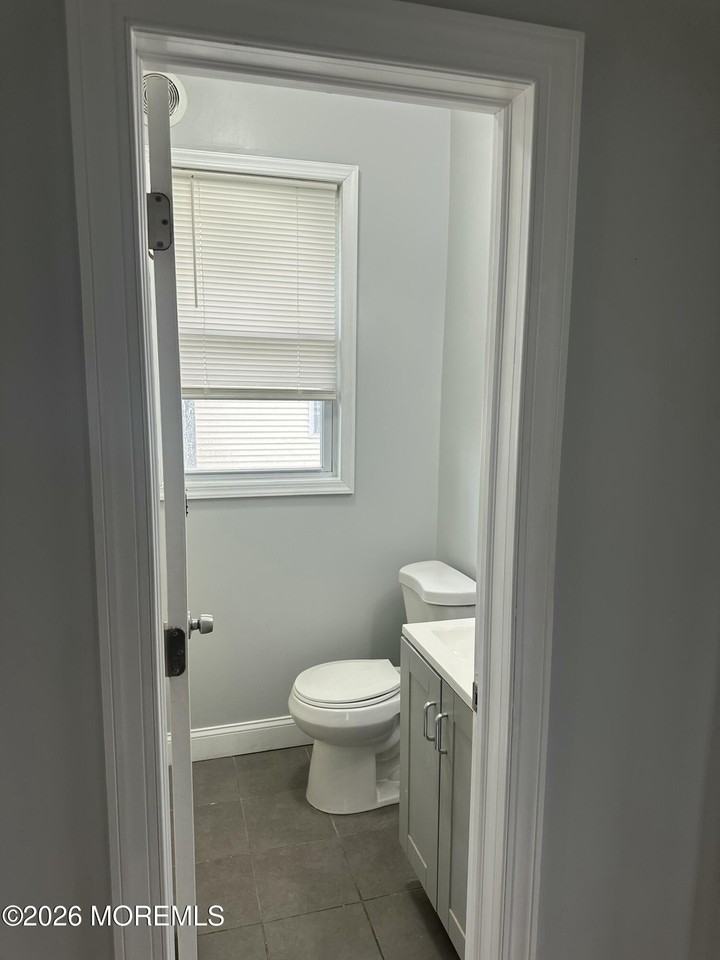 144 E Cliff St #A - Photo 6 of 11