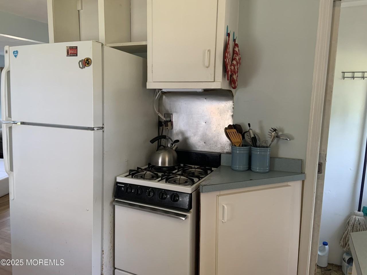 30 Borden St - Photo 7 of 14