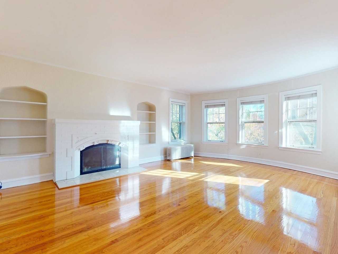 8912 Ewing Ave #2 - Photo 3 of 14
