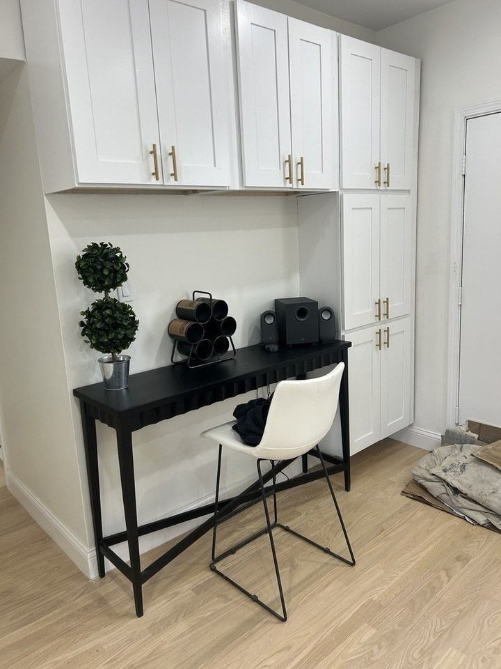 543 E 60th St #4 - Photo 7 of 17