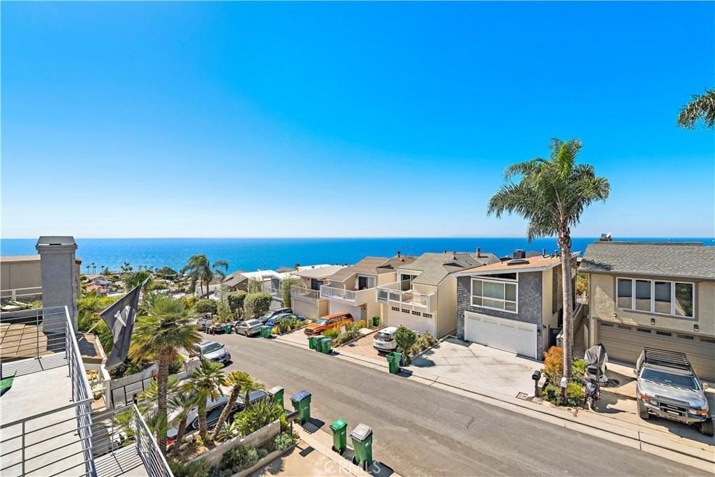 882 Acapulco St - Photo 6 of 37