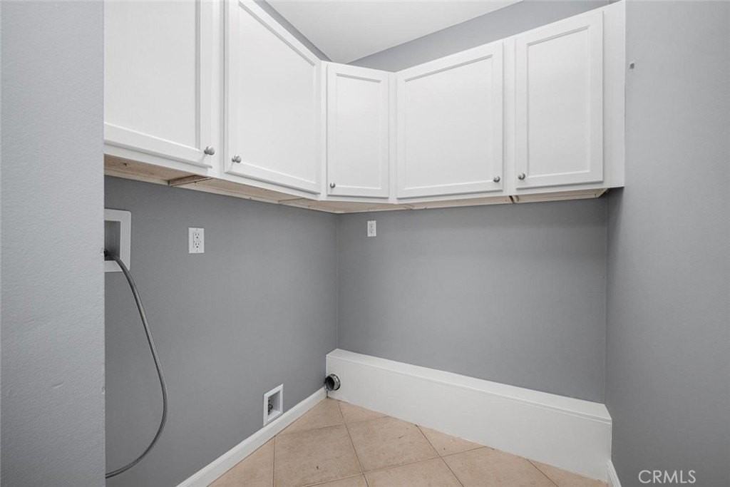 5818 Woodruff Ave - Photo 7 of 36