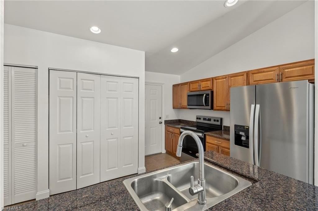 6254 Vista Garden Way #A - Photo 7 of 17
