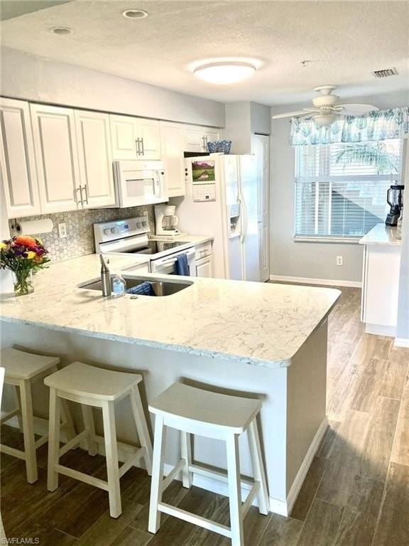 6750 Huntington Lakes Cir #103 - Photo 2 of 12
