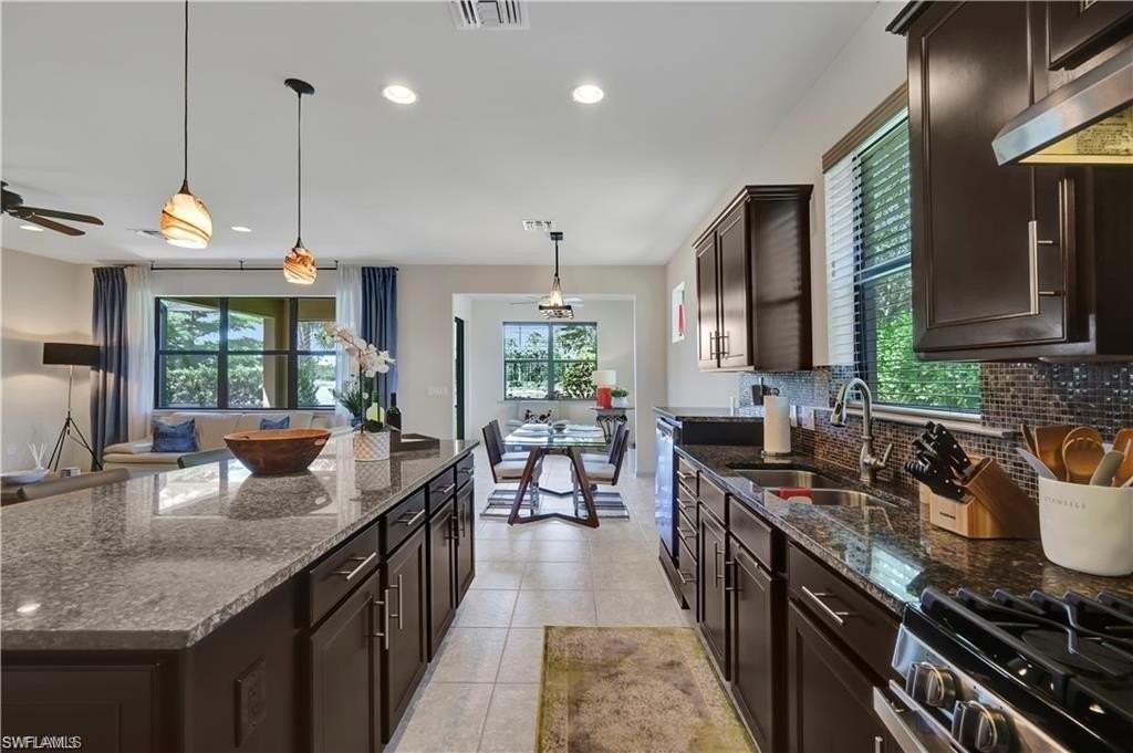 7103 Lily Way - Photo 6 of 41