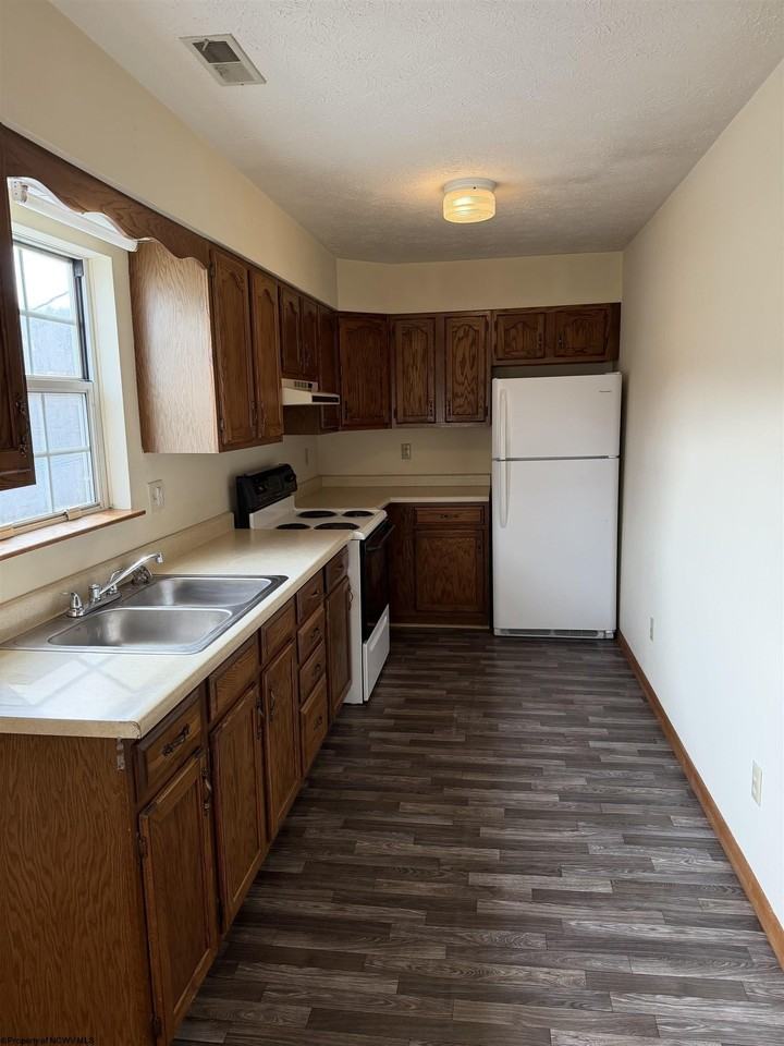 27 Trovato St #7 - Photo 4 of 5