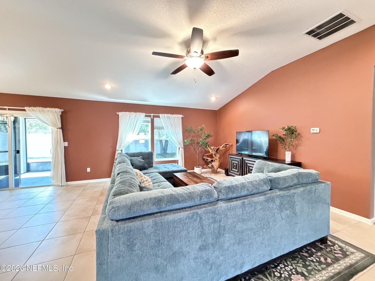 16226 Stanis Ct - Photo 7 of 35