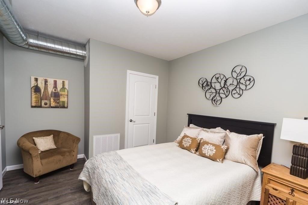 14814 Clifton Blvd #407 - Photo 2 of 7