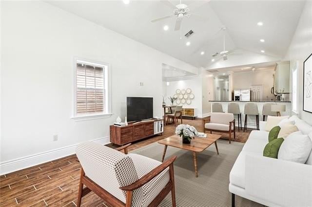 3316 Calhoun St - Photo 3 of 33