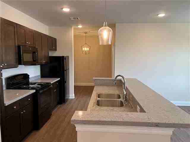 686 Central Ave #304 - Photo 4 of 19