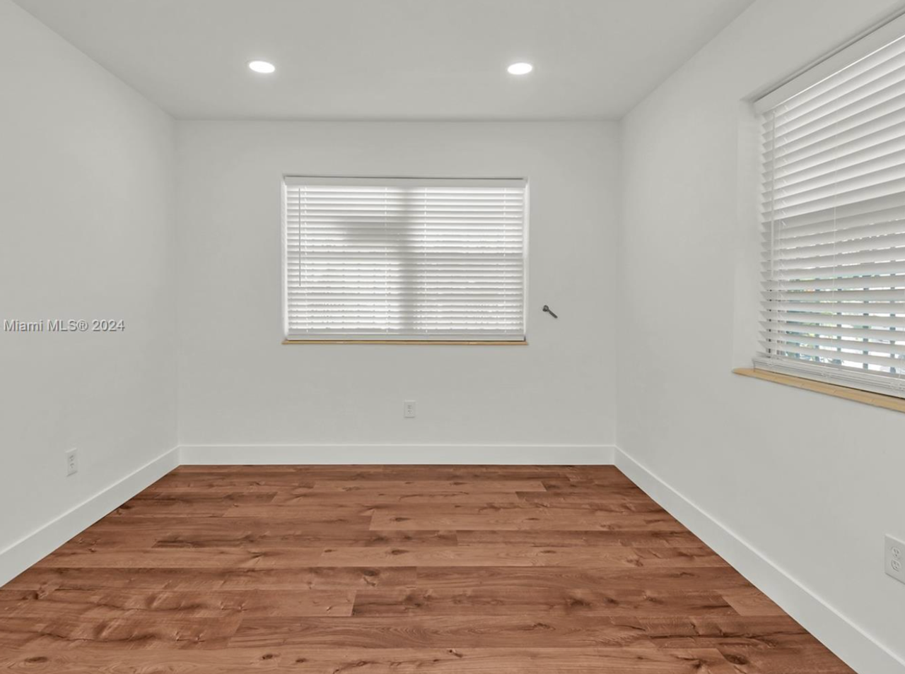 NE 1st Ave - Photo 5 of 9