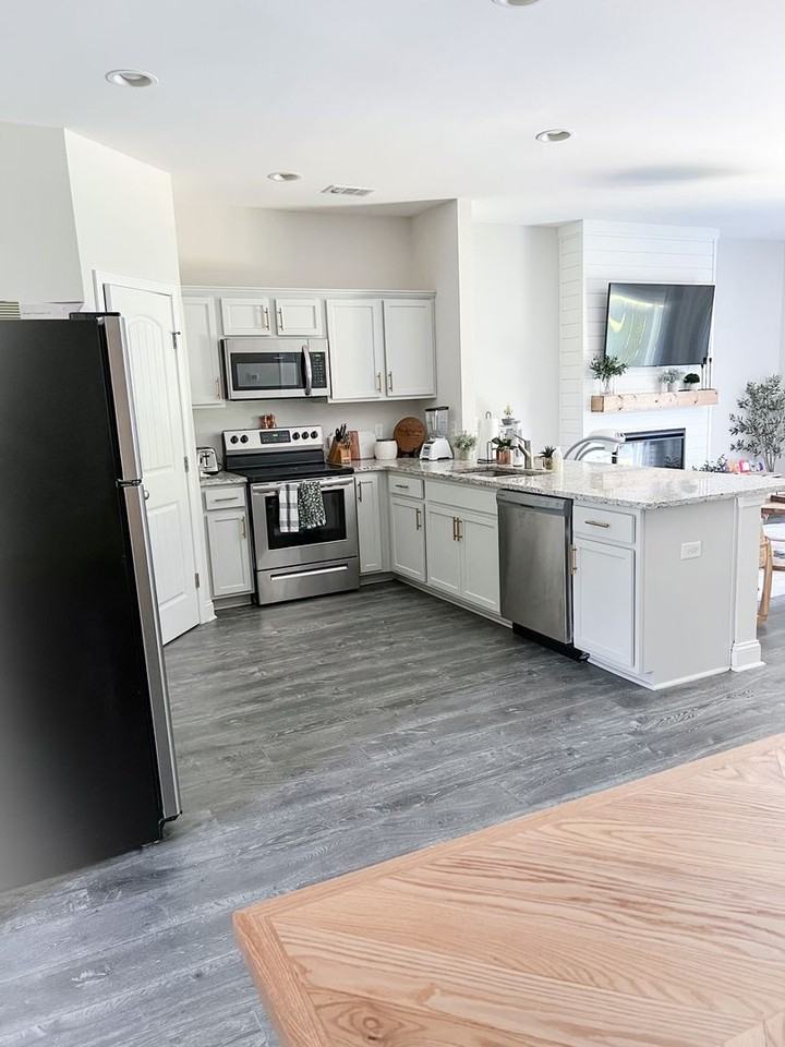 194 Ainsdale Dr - Photo 4 of 13