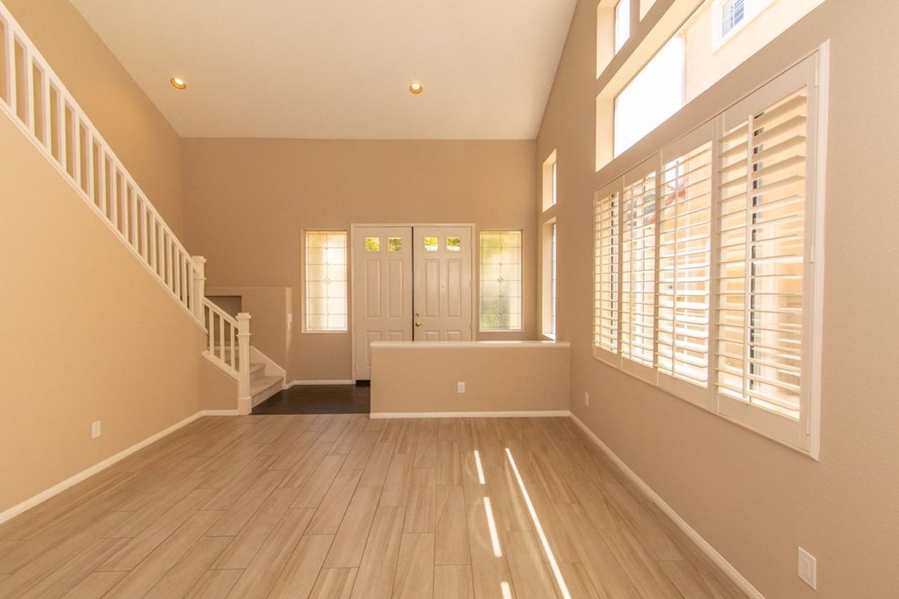 5321 Renaissance Ave - Photo 6 of 37