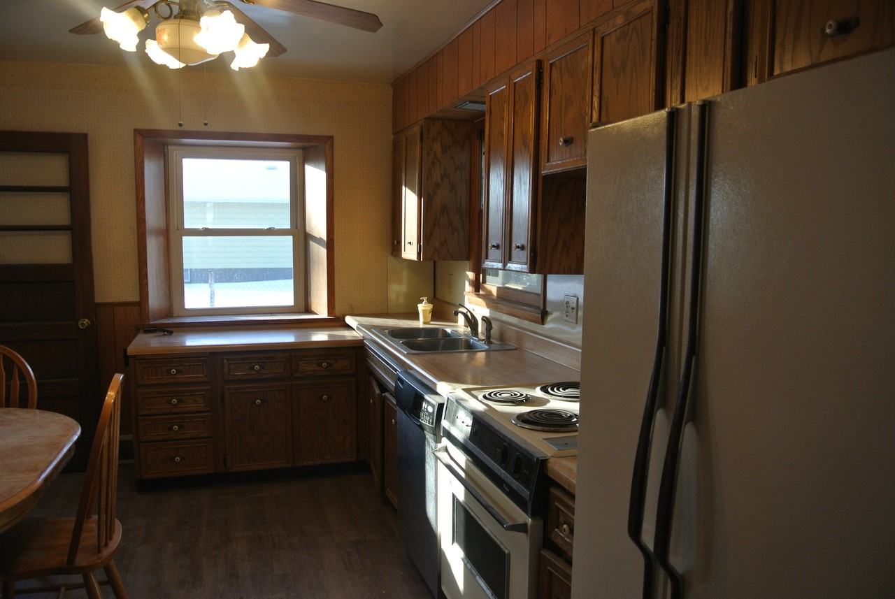 1327 3rd St Sw - Photo 5 of 14