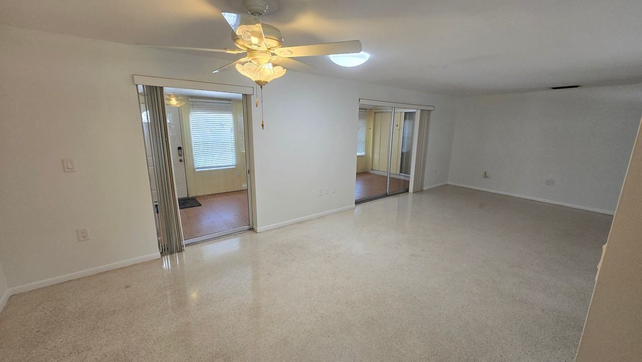 3512 S School Ave - Photo 5 of 26