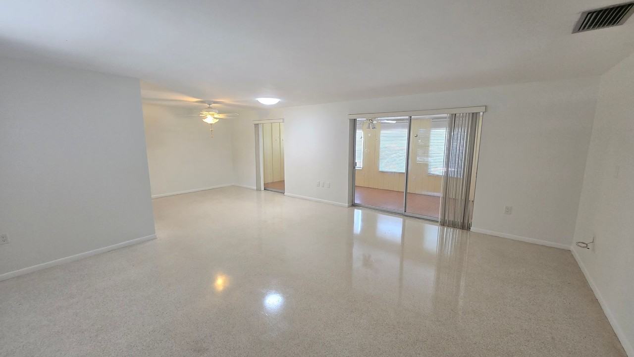 3512 S School Ave - Photo 6 of 26