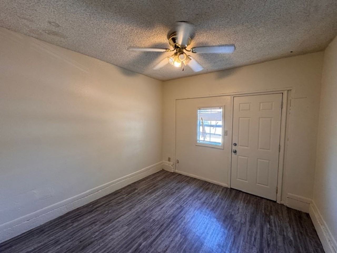 8509 S Drexel Pl - Photo 2 of 17