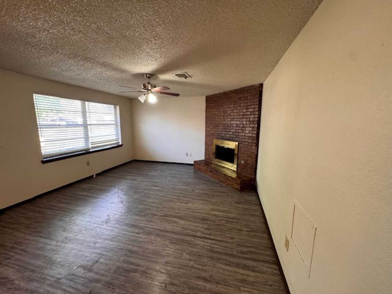 8509 S Drexel Pl - Photo 5 of 17