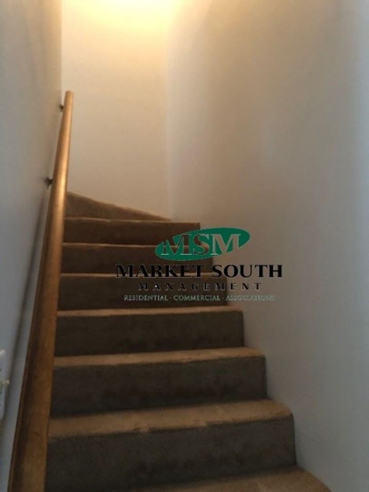 100 Hidden Lake Ct - Photo 2 of 14