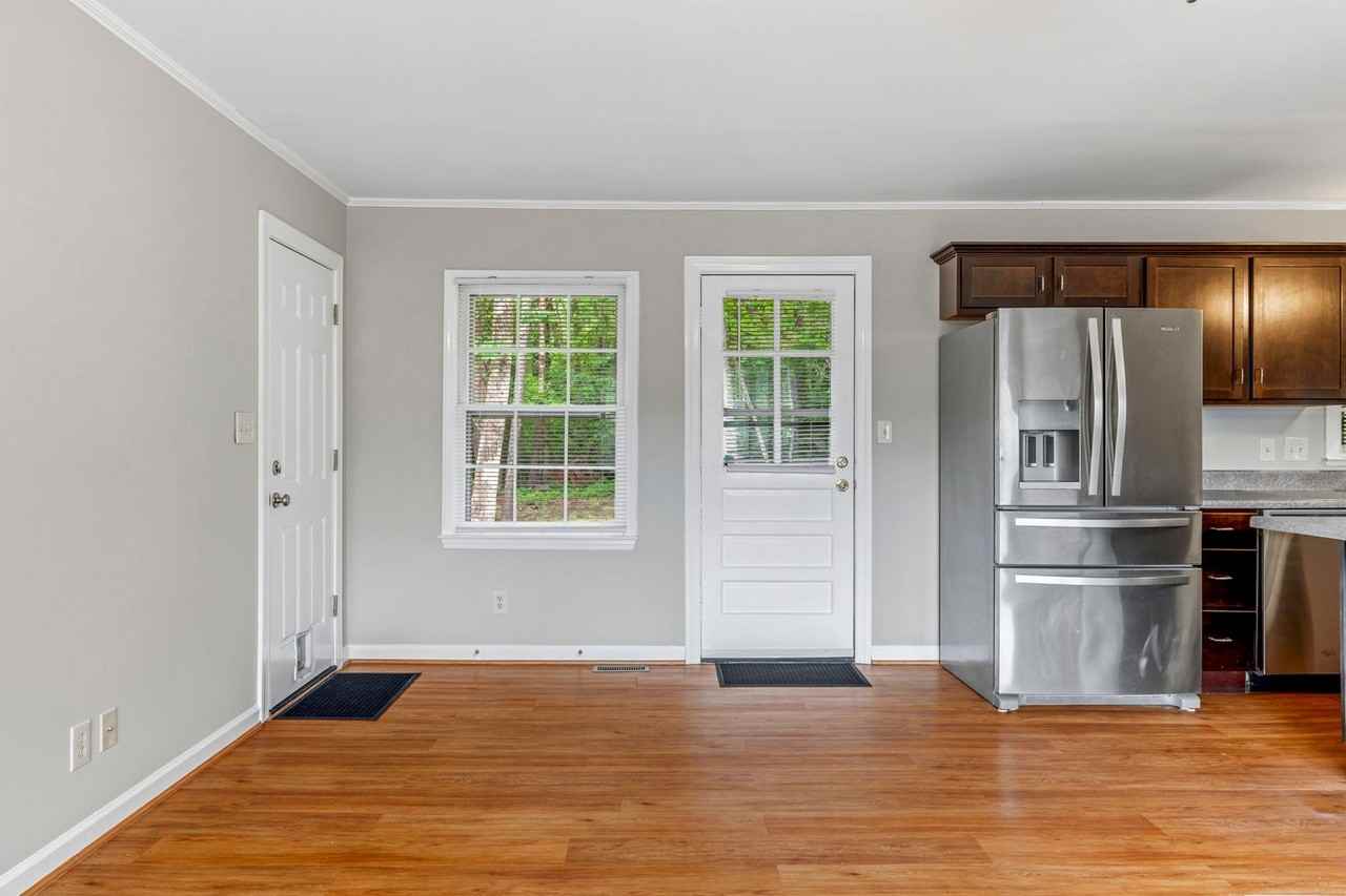 316 Friendway Rd - Photo 7 of 30