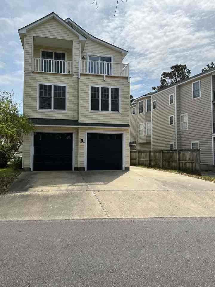 3705 Pendleton Ave - Photo 2 of 31