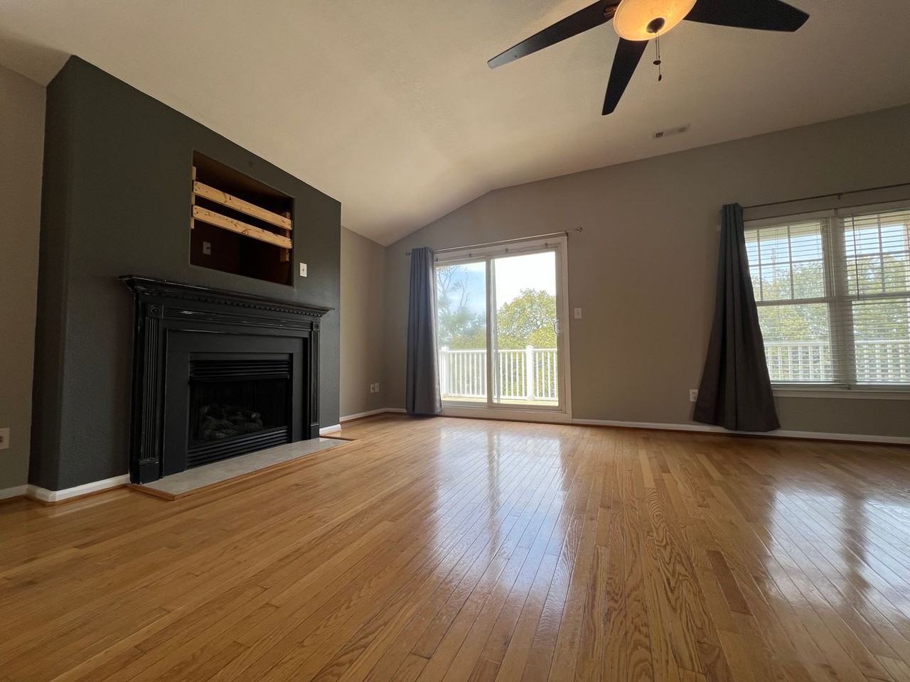 3705 Pendleton Ave - Photo 7 of 31