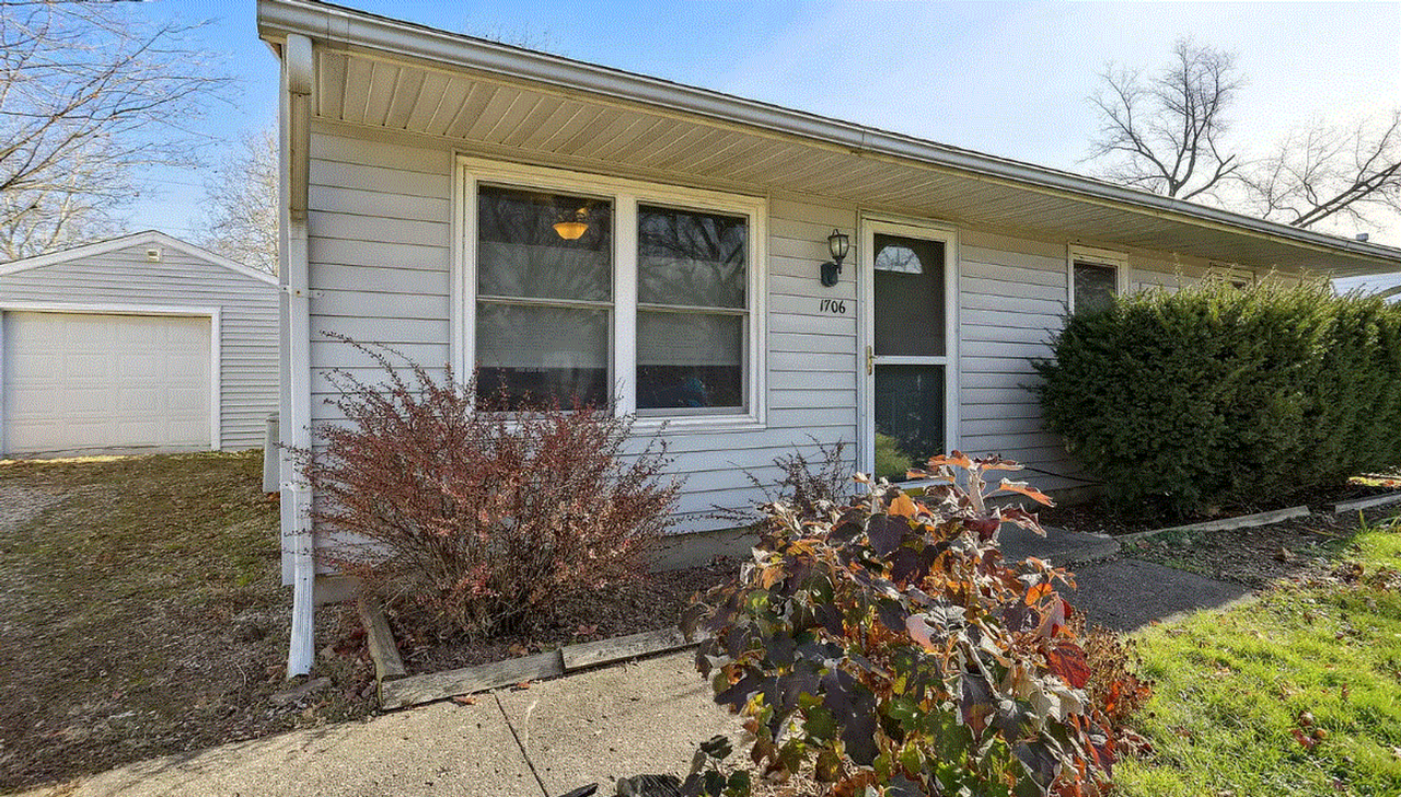 1706 Parkside Ter - Photo 2 of 13