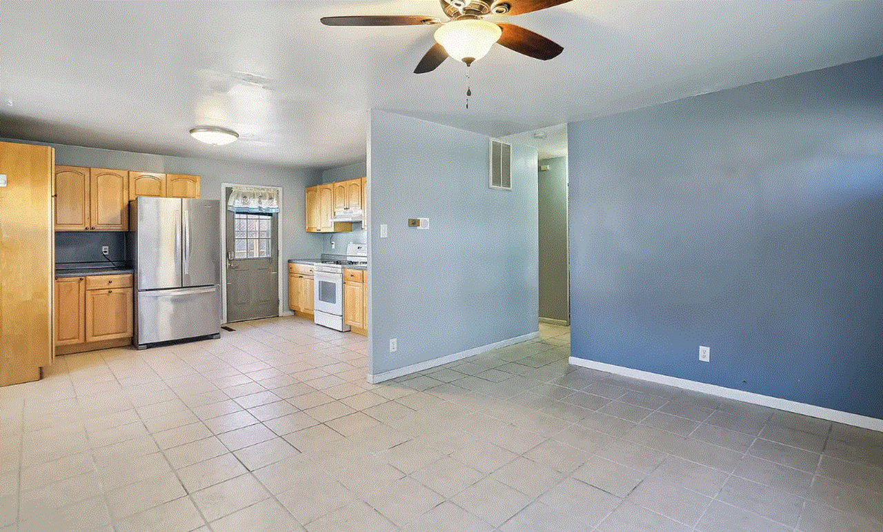 1706 Parkside Ter - Photo 5 of 13