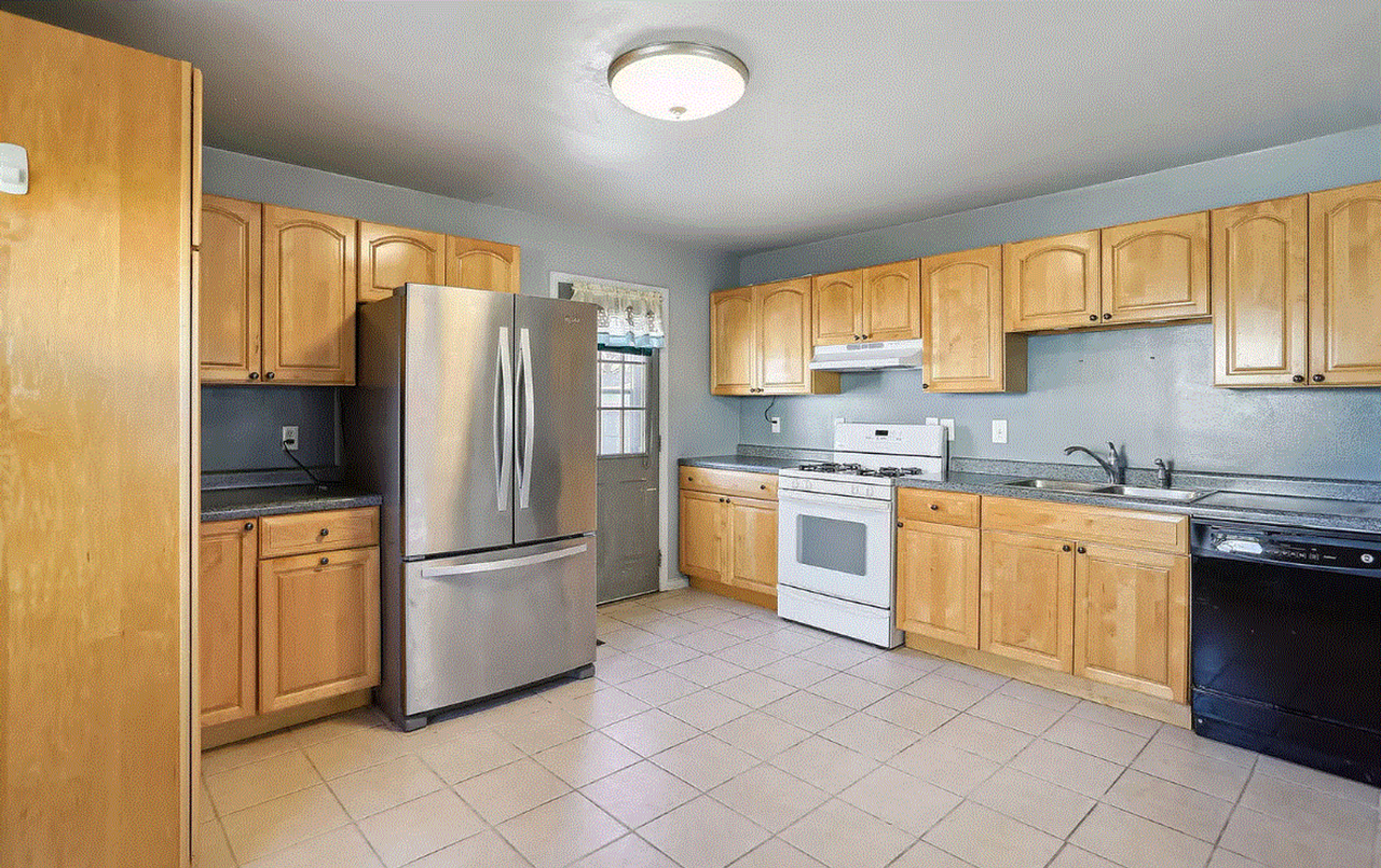 1706 Parkside Ter - Photo 6 of 13