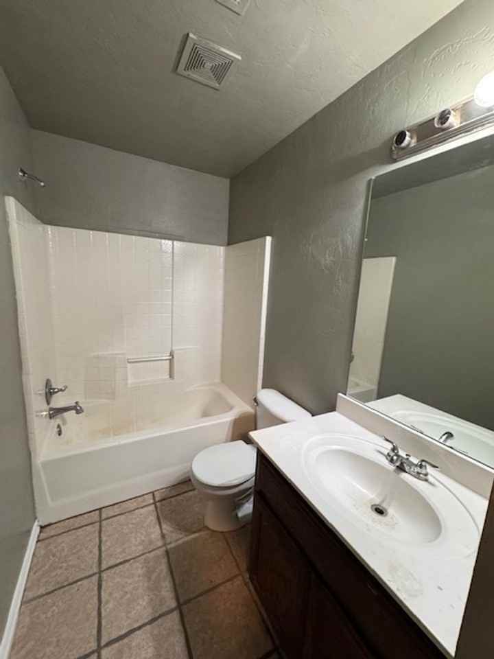 8601 Canyon Trail Dr - Photo 6 of 10
