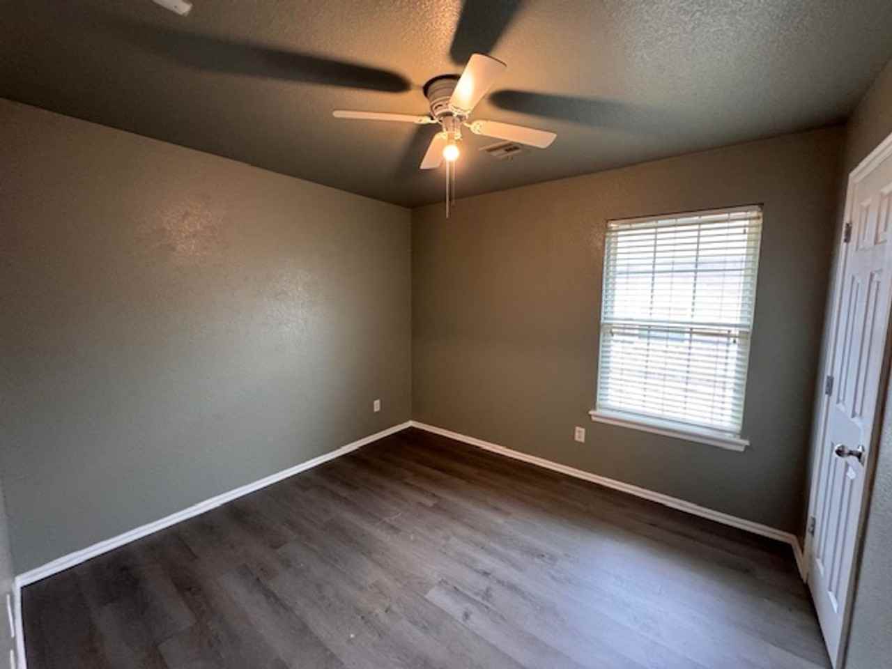 8601 Canyon Trail Dr - Photo 7 of 10