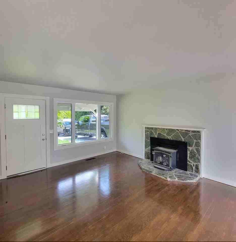 18129 45th Ave S - Photo 4 of 13