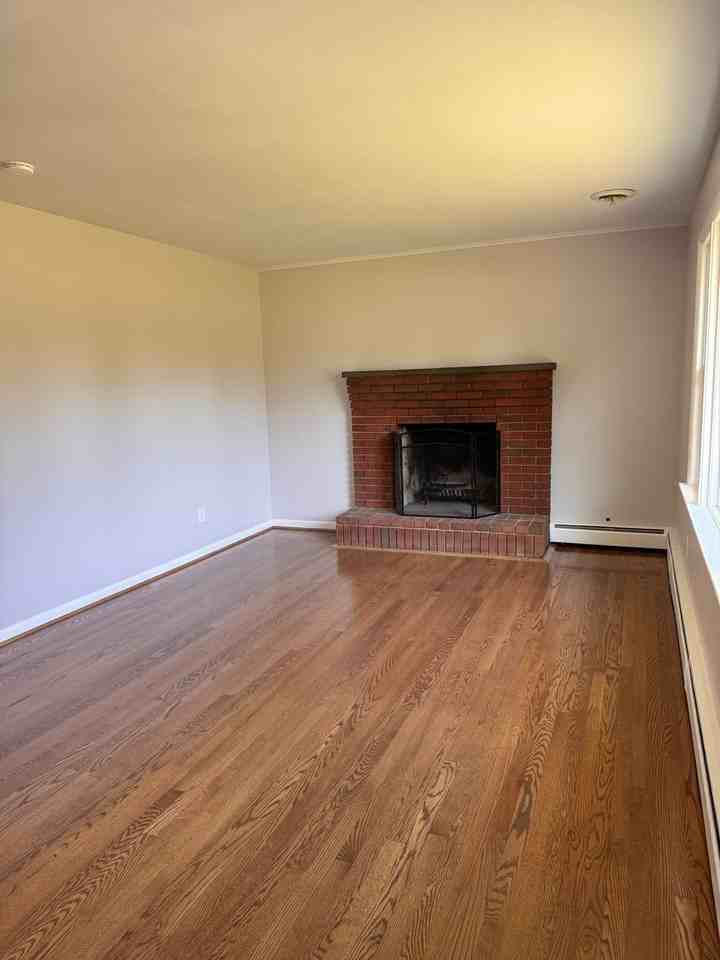 104 Tanzalon Dr - Photo 4 of 32
