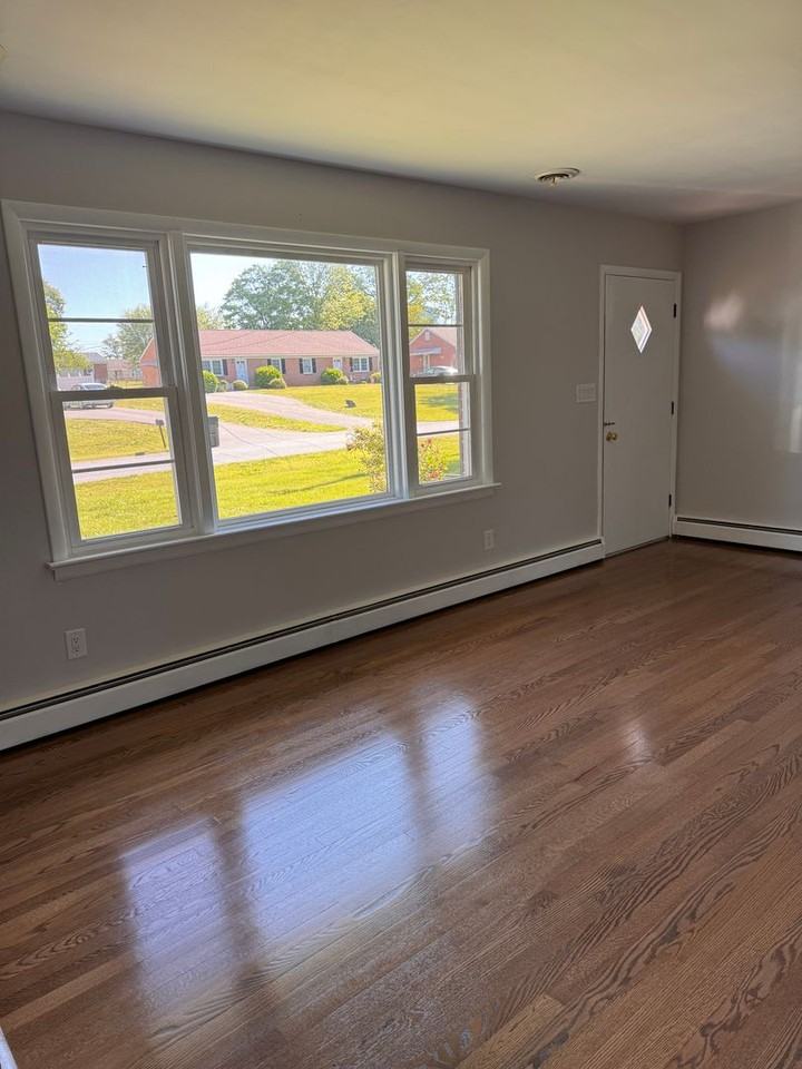 104 Tanzalon Dr - Photo 5 of 32