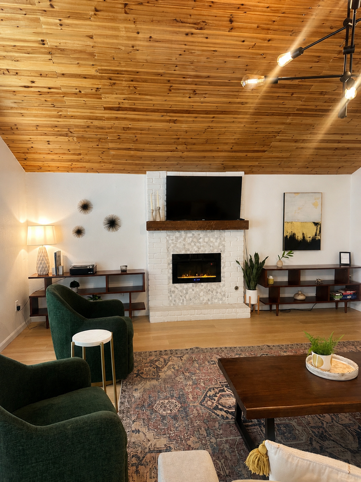 1705 Cricket Hollow Dr - Photo 2 of 24