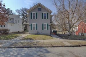 featured image of 1017 E 13th St