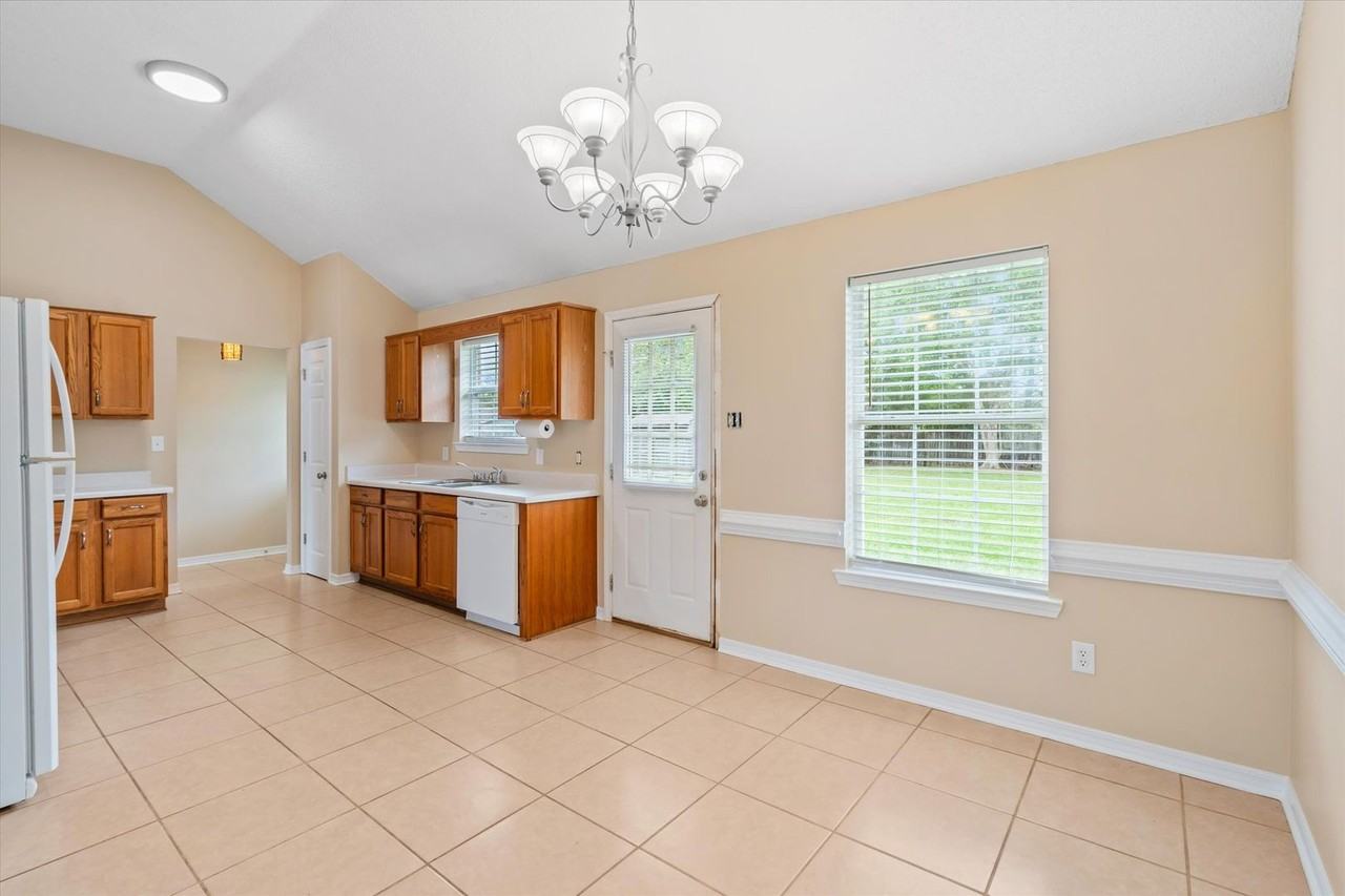 7669 Willard Ct - Photo 3 of 20