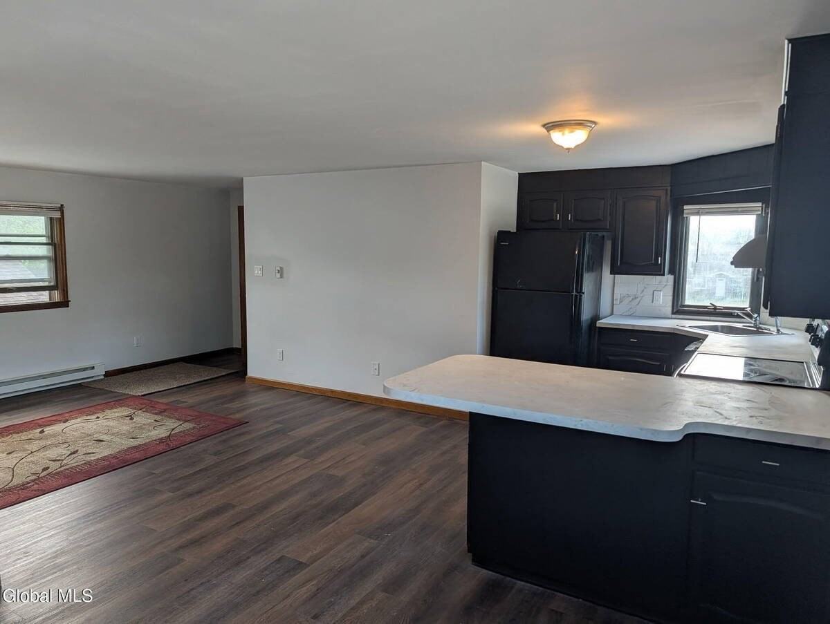 1729 Ferguson St #2 - Photo 5 of 19