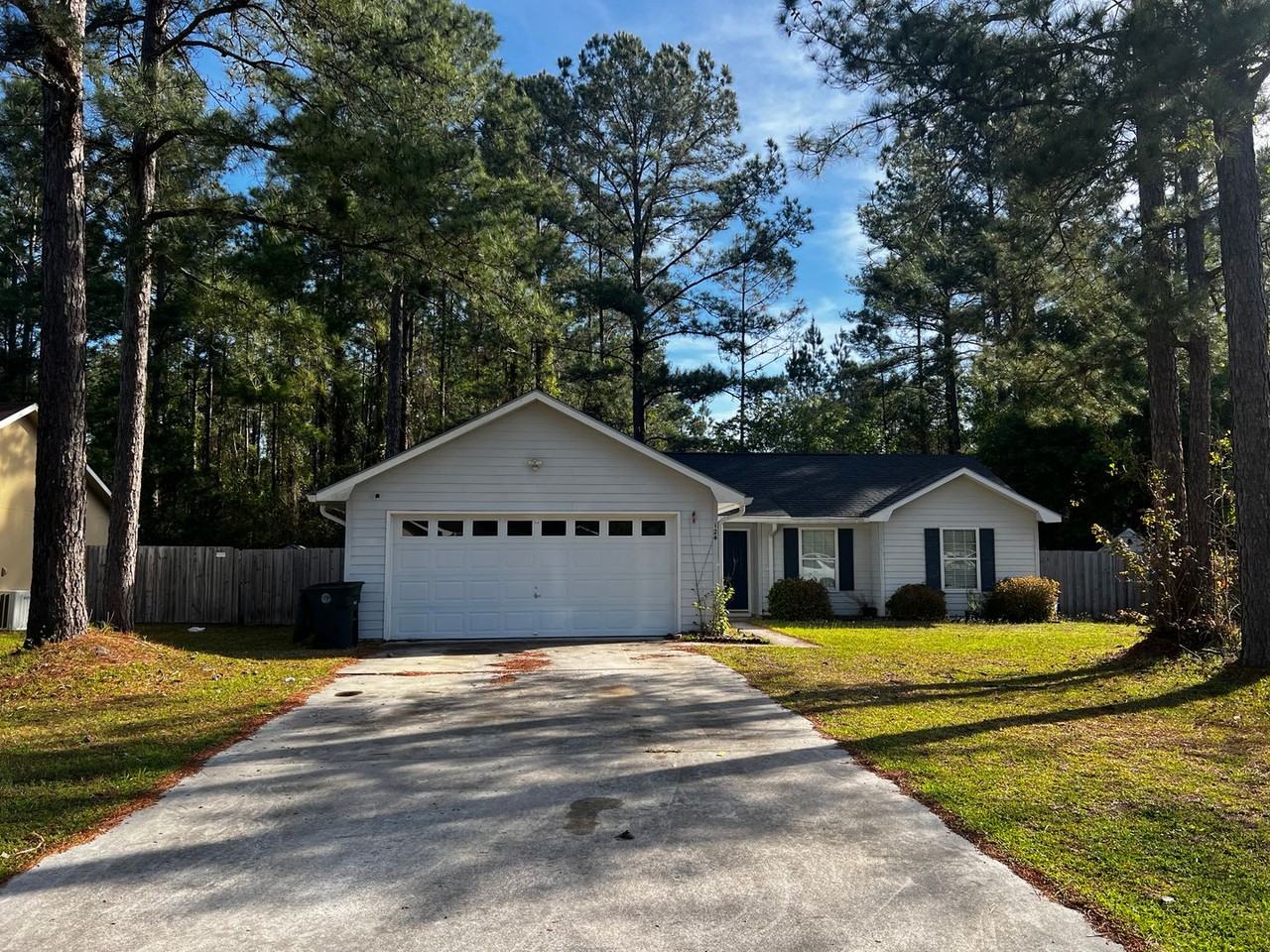 124 Huntington Dr - Photo 4 of 10