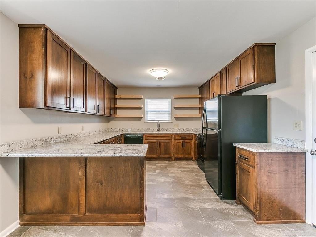 1314 Sycamore St - Photo 7 of 23