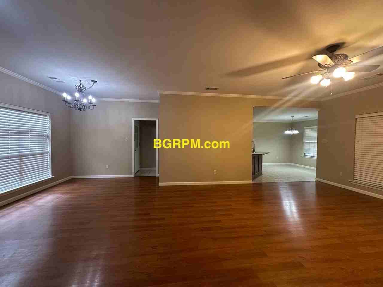 3160 Shady Side Dr - Photo 3 of 13