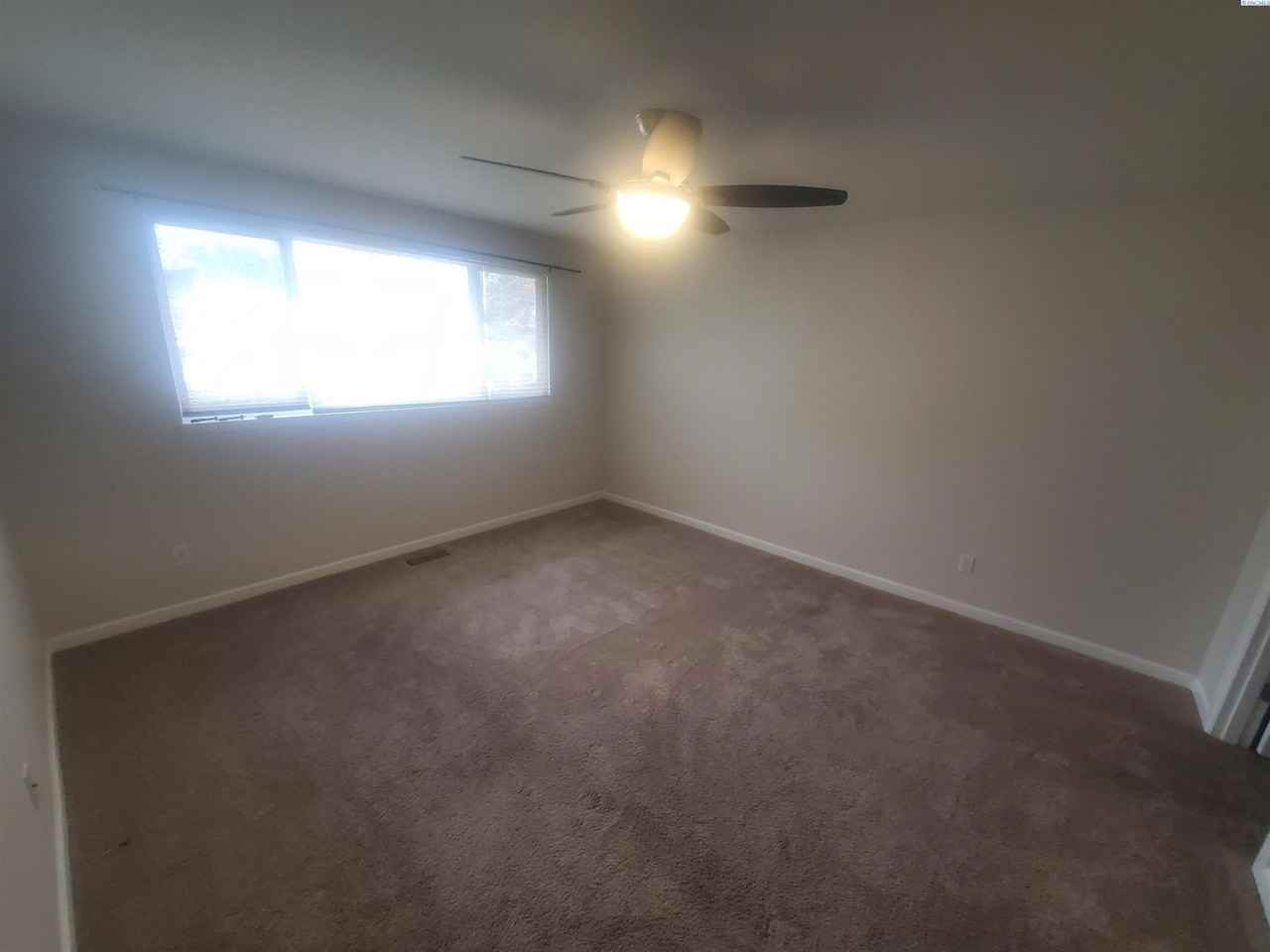 2419 W Grand Ronde Pl #D - Photo 2 of 20
