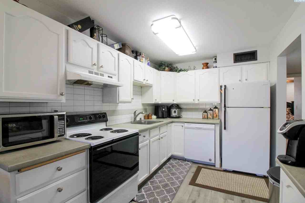 303 Gage Blvd #227