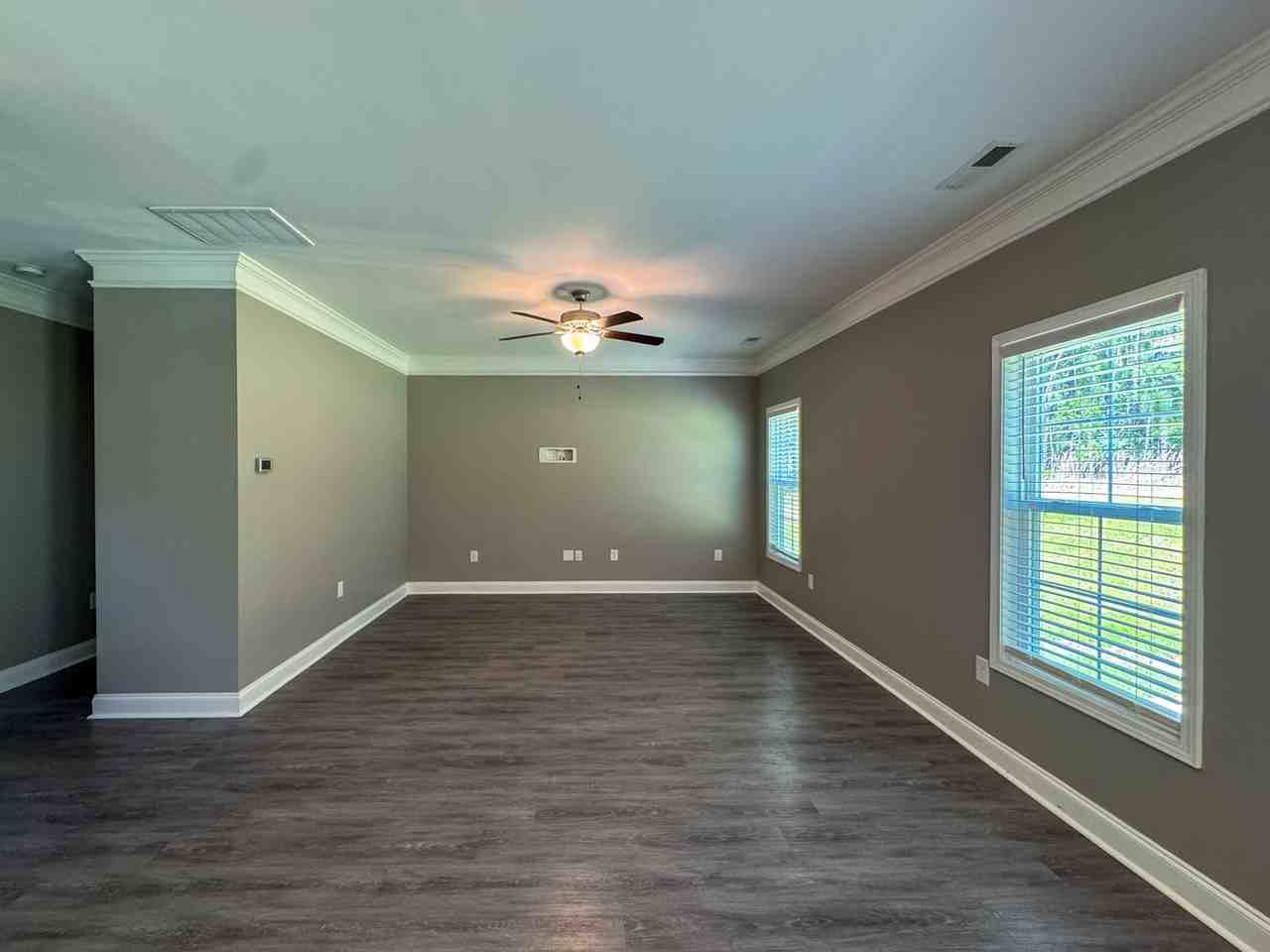 7550 Hillside Ave - Photo 3 of 35