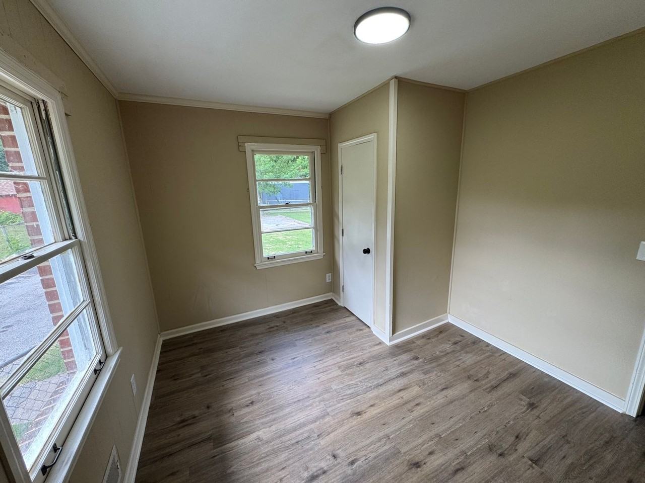 1260 Cherokee Ave - Photo 7 of 10