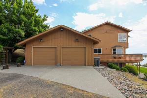 featured image of 2141 N Columbia River Rd
