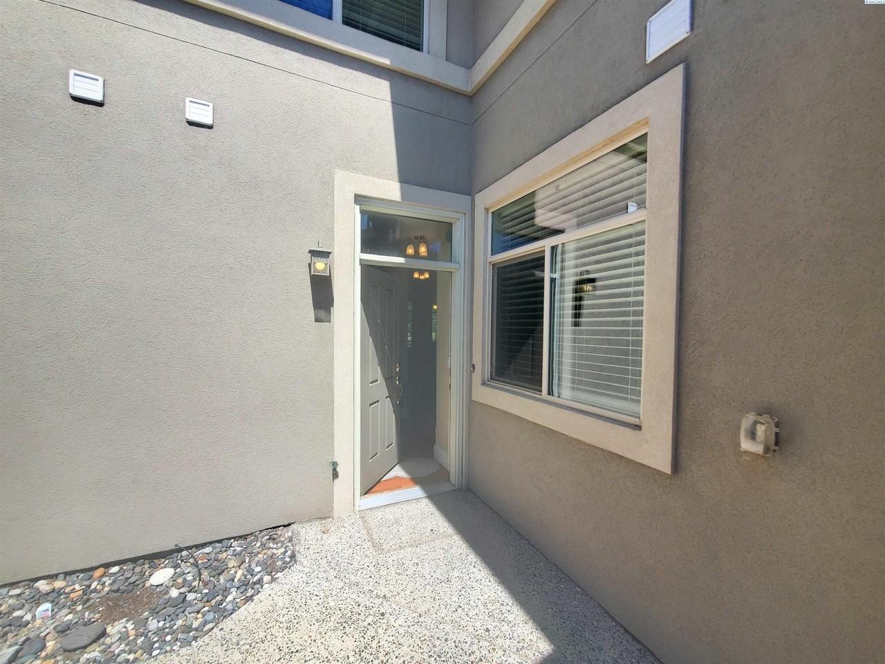 495 Columbia Point Dr - Photo 4 of 27