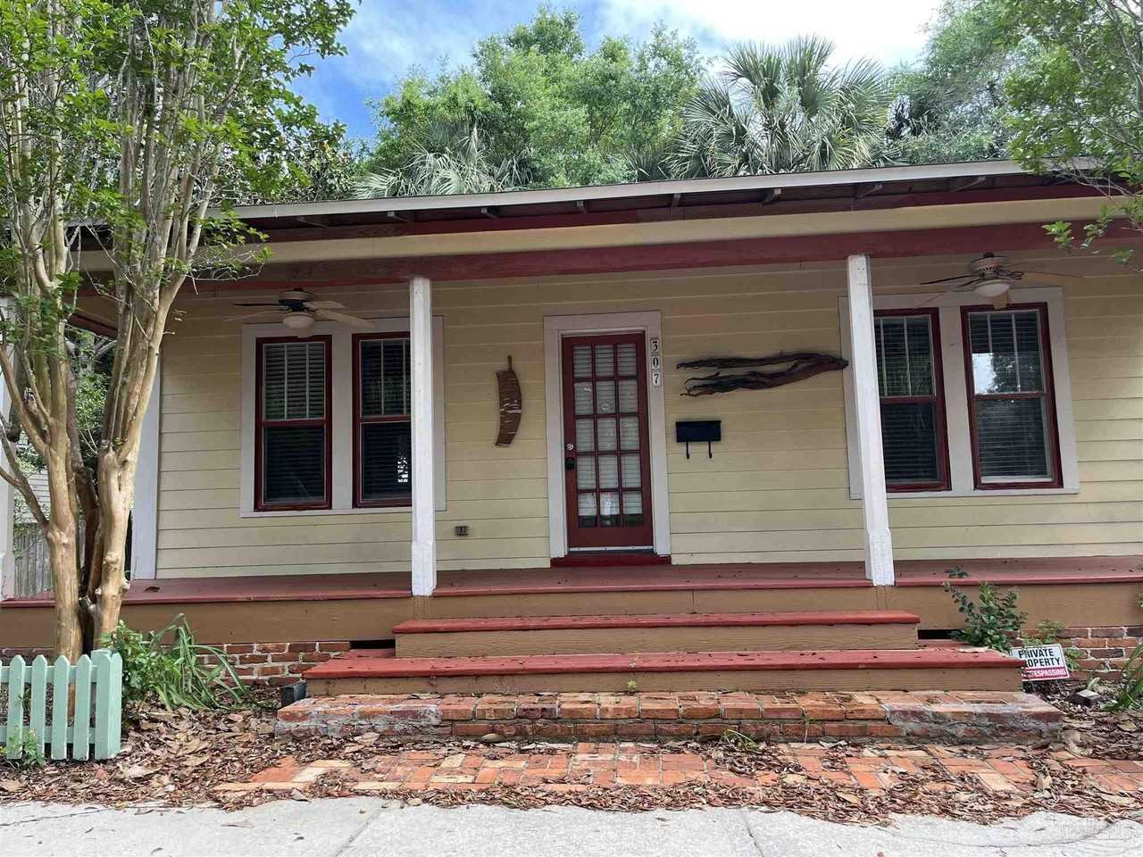 307 E La Rua St - Photo 2 of 11