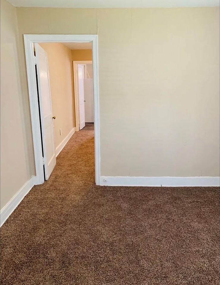 1113B Westgrove Avenue - Photo 3 of 10